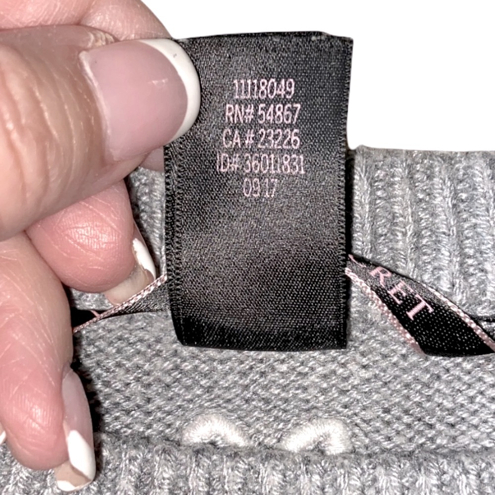 NWOT VICTORIA’S SECRET Angel Logo Gray Sweater Size Small - Picture 6 of 11